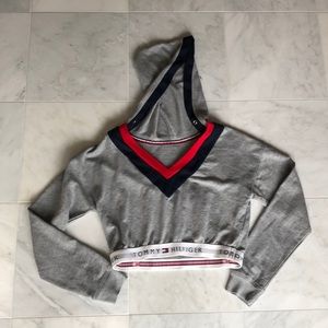 Grey Tommy Hilfiger cropped hoodie